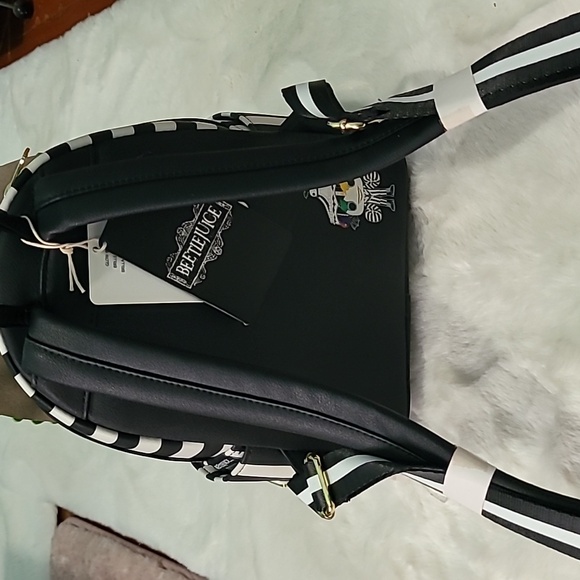 Beetlejuice Dante's Inferno Mini Backpack/Wallet - Picture 6 of 11